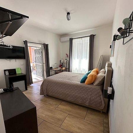 קאסרטה Zeta Rooms מראה חיצוני תמונה