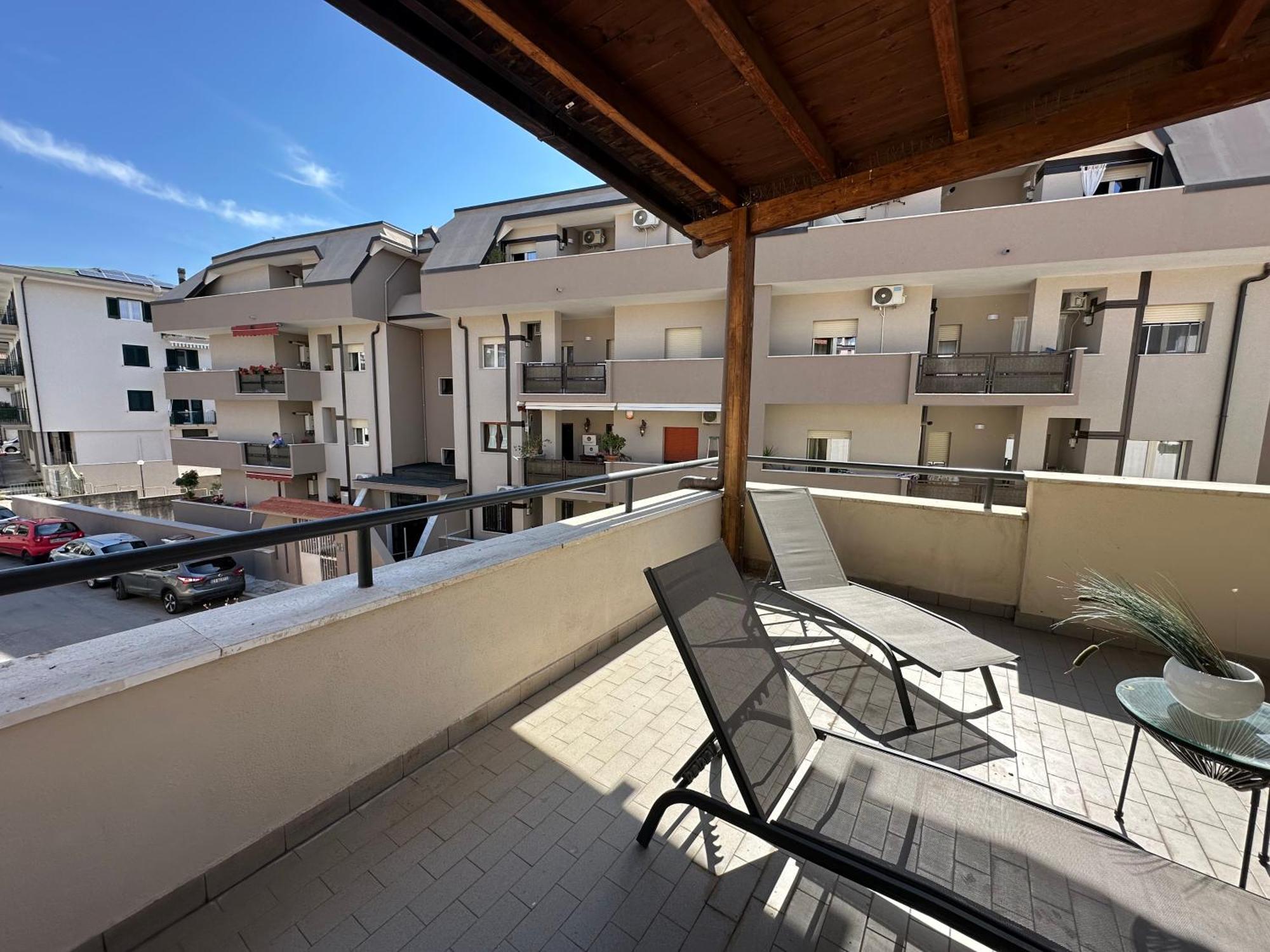 קאסרטה Zeta Rooms מראה חיצוני תמונה